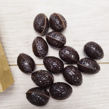 Charger l&#39;image dans la galerie, PETITS OEUFS PRALINÉS CACAHUÈTE AU CHOCOLAT NOIR 75%
